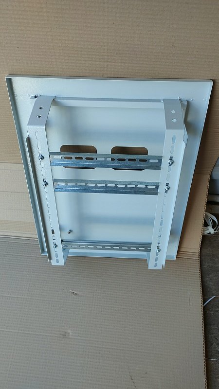 Накладка ЩЭ с направляющими 640х480х20